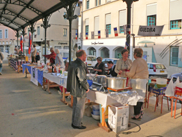 les stands se garnissent